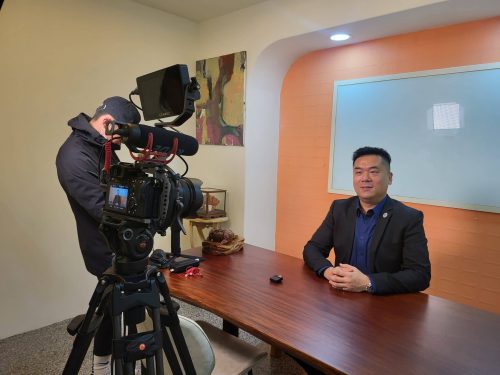 讓世界都看見-台灣好品牌-品牌人物誌-電視節目專訪-「昇豪科技」側拍照片1製作單位：星澤影視 製作人：游祈盛 執行製作：楊含容