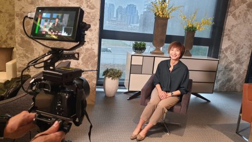 讓世界都看見-台灣好品牌-電視節目專訪-「嘉殷法律」-幕後側拍02 製作單位：星澤國際 製作人：游祈盛、楊含容