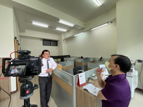 讓世界都看見-台灣好品牌-電視節目專訪-「誠義顧問」-幕後側拍05 製作單位：星澤國際 製作人：游祈盛、楊含容
