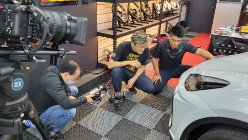 讓世界都看見-台灣好品牌-電視節目專訪-「冠軍汽車改裝」-幕後側拍02 製作單位：星澤國際 製作人：游祈盛、楊含容