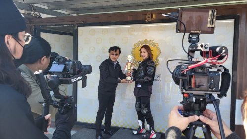 讓世界都看見-台灣好品牌-品牌人物誌-電視節目專訪-「太順駕訓班」側拍照片1製作單位：星澤影視 製作人：游祈盛 執行製作：楊含容