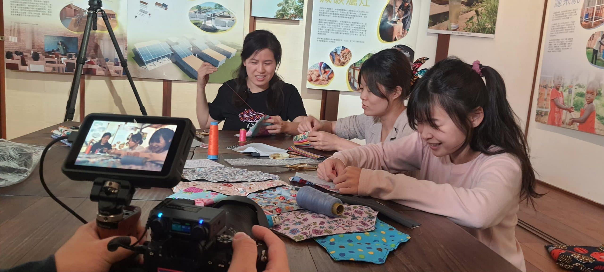 讓世界都看見-台灣好品牌-品牌人物誌-電視節目專訪-「愛女孩基金會」側拍照片1製作單位:星澤影視 製作人:游祈盛 執行製作:楊含容