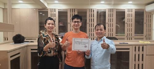 讓世界都看見-台灣好品牌-品牌人物誌-電視節目專訪-「拼圖喵」側拍照片1製作單位：星澤影視 製作人：游祈盛 執行製作：楊含容