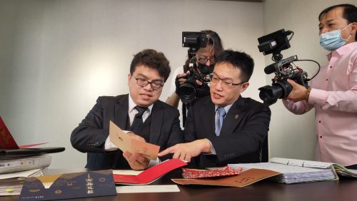 讓世界都看見-台灣好品牌-品牌人物誌-電視節目專訪-「智呈法律」側拍照片1製作單位：星澤影視 製作人：游祈盛 執行製作：楊含容