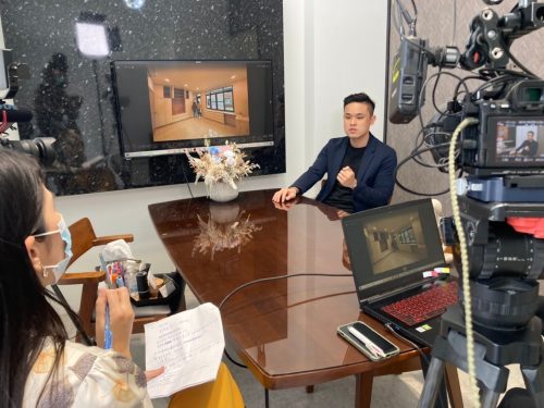 讓世界都看見-台灣好品牌-品牌人物誌-電視節目專訪-「洛克空間」側拍照片1製作單位：星澤影視 製作人：游祈盛 執行製作：楊含容