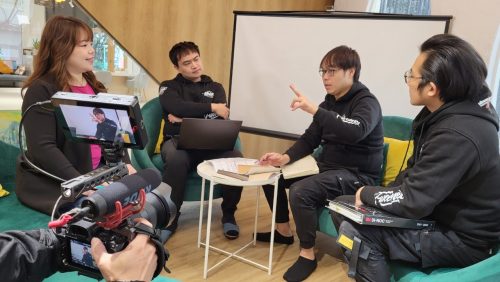 讓世界都看見-台灣好品牌-品牌人物誌-電視節目專訪-「繪新國際」側拍照片1製作單位：星澤影視 製作人：游祈盛 執行製作：楊含容