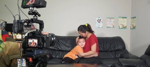 讓世界都看見-台灣好品牌-品牌人物誌-電視節目專訪-「羅慧夫基金會」側拍照片1製作單位：星澤影視 製作人：游祈盛 執行製作：楊含容