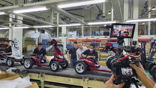 讓世界都看見-台灣好品牌-品牌人物誌-電視節目專訪-「美利馳」側拍照片1製作單位：星澤影視 製作人：游祈盛 執行製作：楊含容