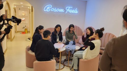 讓世界都看見-台灣好品牌-品牌人物誌-電視節目專訪-「黛莉貝爾」側拍照片1製作單位：星澤影視 製作人：游祈盛 執行製作：楊含容