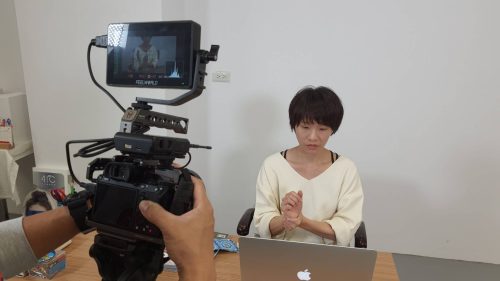 讓世界都看見-台灣好品牌-品牌人物誌-電視節目專訪-「寶登國際41度C蒸氣眼罩」側拍照片1製作單位：星澤影視 製作人：游祈盛 執行製作：楊含容