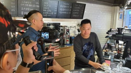 讓世界都看見-台灣好品牌-品牌人物誌-電視節目專訪-「Olivia咖啡」側拍照片1製作單位：星澤影視 製作人：游祈盛 執行製作：楊含容