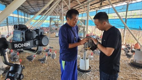 星澤國際-台灣好品牌 電視節目-專訪「嘉竹商行」精彩側拍花絮08-游祈盛與楊含容監督製作