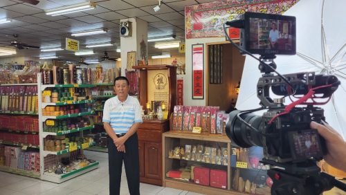 讓世界都看見-台灣好品牌-電視節目專訪-「萬里行宗教用品百貨」-幕後側拍03 製作單位：星澤影視 製作人：游祈盛、楊含容