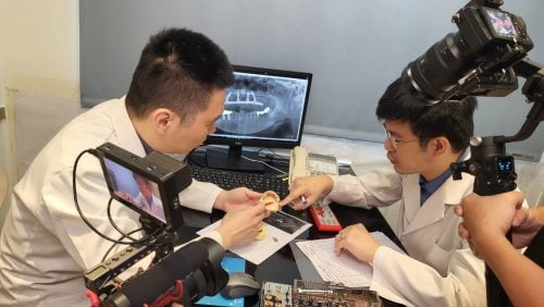 讓世界都看見-台灣好品牌-電視節目專訪-「柏泰牙醫」-幕後側拍02 製作單位：星澤國際 製作人：游祈盛、楊含容