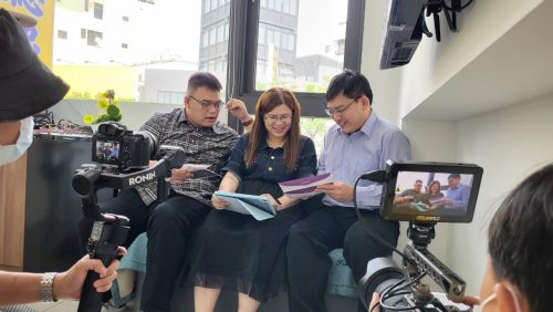 讓世界都看見-台灣好品牌-電視節目專訪-「錦哲牙醫」-幕後側拍04 製作單位：星澤國際 製作人：游祈盛、楊含容