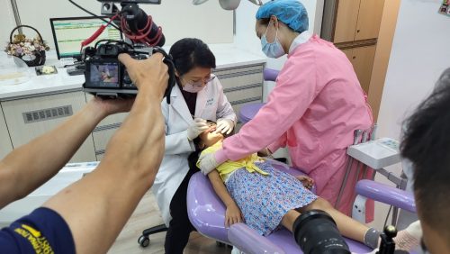 讓世界都看見-台灣好品牌-電視節目專訪-「貝陽兒童牙醫」-幕後側拍05 製作單位：星澤影視 製作人：游祈盛、楊含容