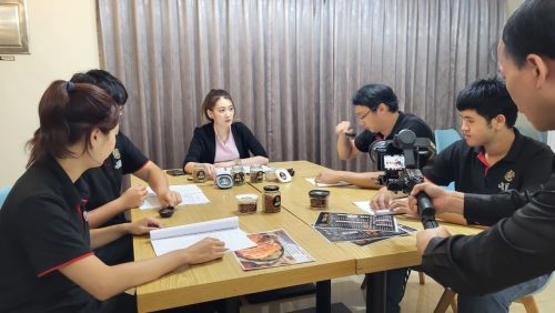 讓世界都看見-台灣好品牌-電視節目專訪-「嗜麻殿」-幕後側拍05 製作單位：星澤影視 製作人：游祈盛、楊含容