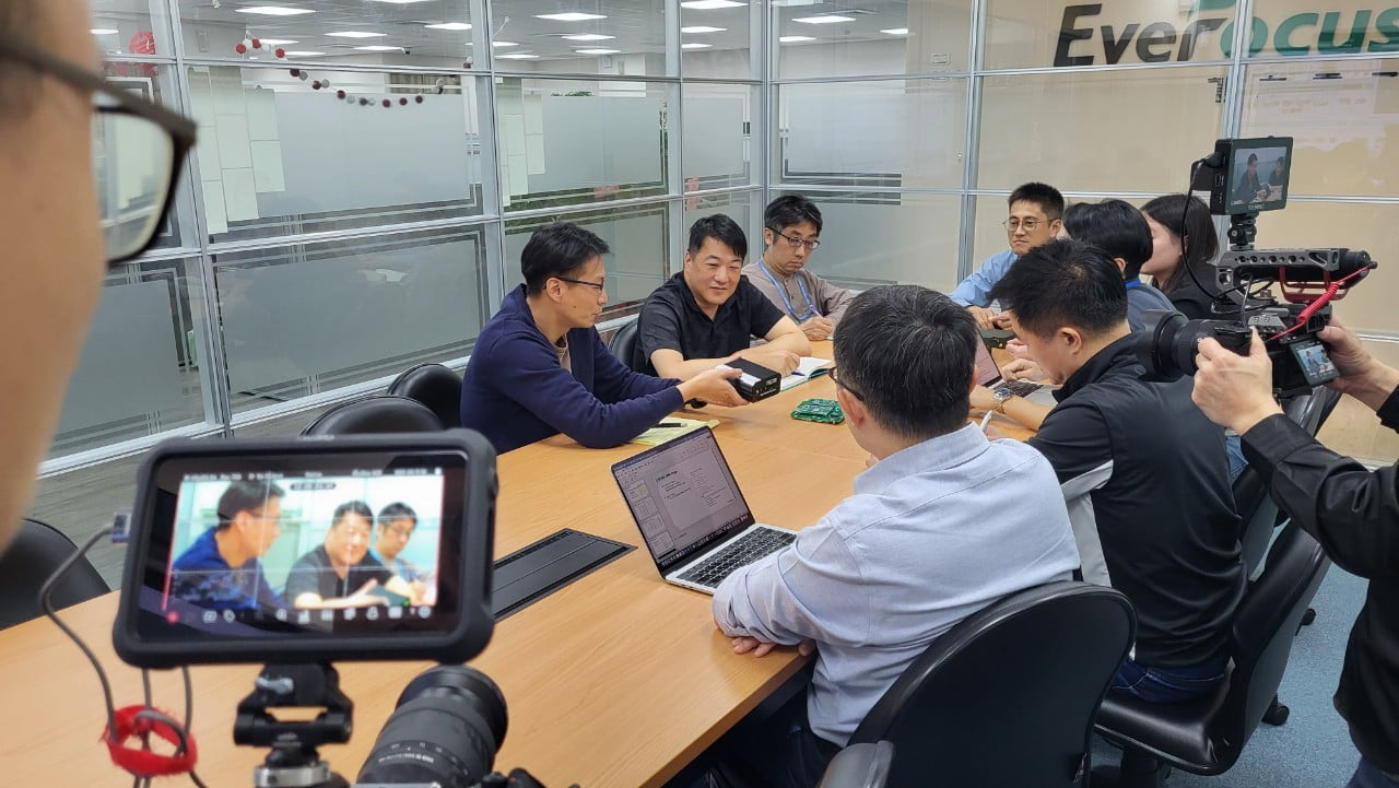 讓世界都看見-台灣好品牌-電視節目專訪-「慧友電子」-幕後側拍04 製作單位:星澤影視 製作人:游祈盛、楊含容