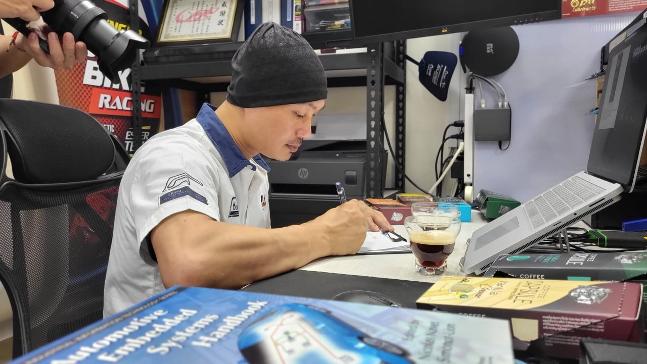 讓世界都看見-電視節目專訪-「神電重車」-幕後側拍05 製作單位:星澤影視 製作人:游祈盛、楊含容