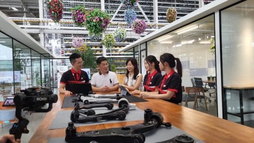 讓世界都看見-電視節目專訪-「世祥汽材」-幕後側拍02製作單位：星澤影視 製作人：游祈盛、楊含容