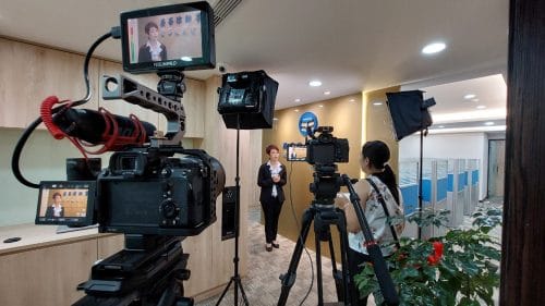 讓世界都看見-電視節目專訪-「廣華法律」-幕後側拍05製作單位：星澤影視 製作人：游祈盛、楊含容