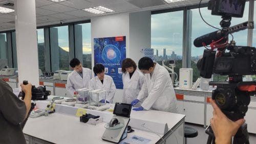 讓世界都看見-電視節目專訪-「寶泰生醫」-幕後側拍01製作單位：星澤影視 製作人：游祈盛、楊含容