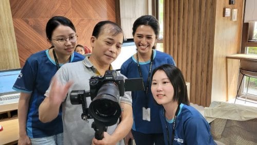 讓世界都看見-電視節目專訪-「展華軟體」-幕後側拍03製作單位：星澤影視 製作人：游祈盛、楊含容