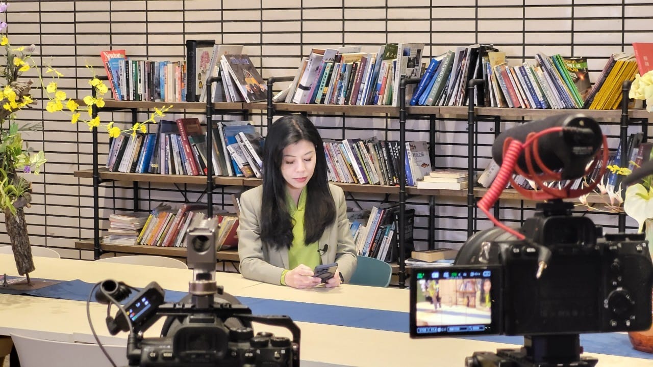 讓世界都看見-電視節目專訪-「中興大學」-幕後側拍05製作單位：星澤影視 製作人：游祈盛、楊含容