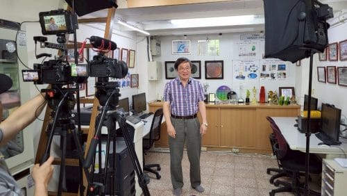 讓世界都看見-品牌人物誌-台灣好品牌-電視節目專訪-「張鼎張教授」幕後側拍02- 製作單位：星澤影視 製作人：游祈盛、楊含容