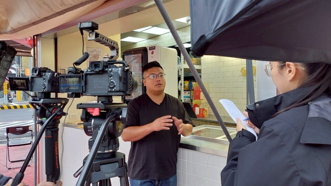 讓世界都看見-品牌人物誌-台灣好品牌-電視節目專訪-「金炙鴨鴨」幕後側拍01- 製作單位：星澤影視 製作人：游智翔、楊含容